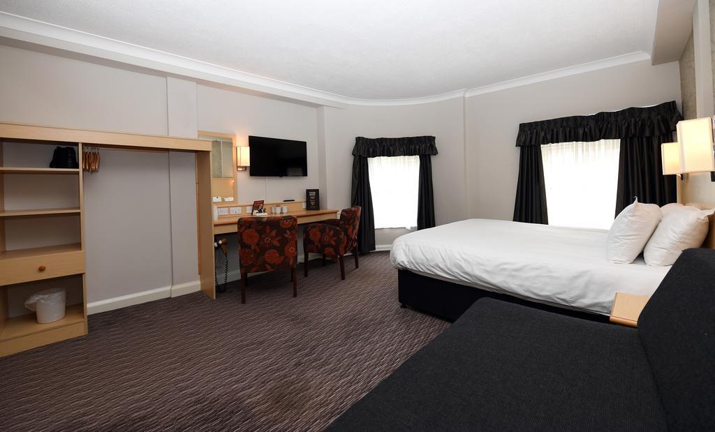 Wynnstay Arms, Wrexham By Marston'S Inns Extérieur photo