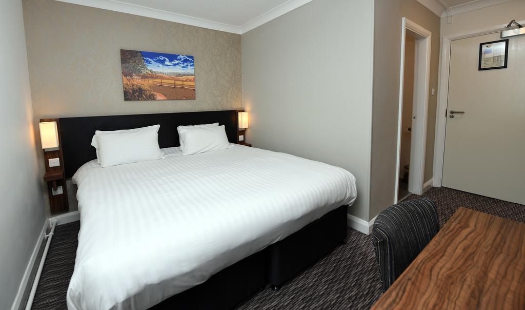 Wynnstay Arms, Wrexham By Marston'S Inns Extérieur photo